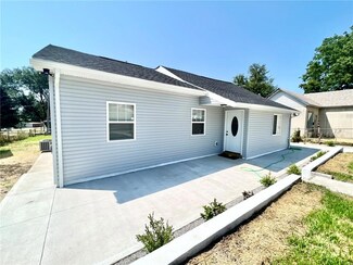 4818 King Hill Ave, Saint Joseph, MO 64504