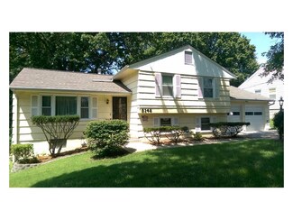 5148 N Flora Ave, Kansas City, MO 64118