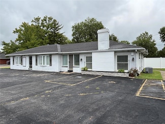 2 Sheryl Dr, Fairview Heights, IL 62208