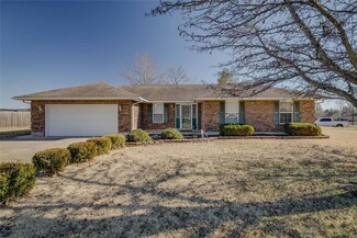 702 Burks Rd, Farmington, MO 63640