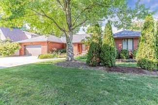 2102 Sugarbush Ln, Champaign, IL 61822