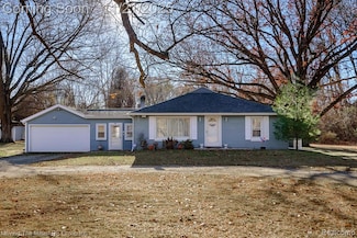 19126 Savage Rd, Belleville, MI 48111