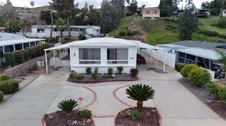 22895 Skylink Dr, Canyon Lake, CA 92587