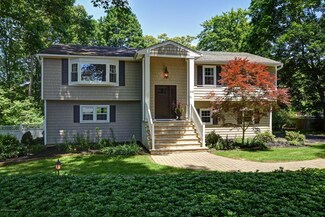 12 Storm Rd, Lincroft, NJ 07738