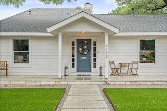 2103 W 10th St, Austin, TX 78703