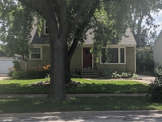 797 S Spring Rd, Elmhurst, IL 60126