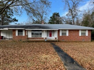206 Westchester Dr, Picayune, MS 39466