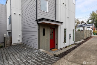 8405 42nd Ave SW, Seattle, WA 98136