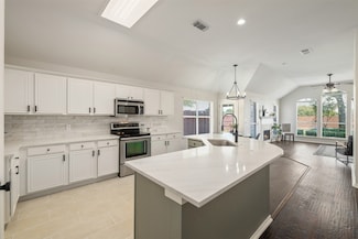 1253 Hershey Ln, Lewisville, TX 75077