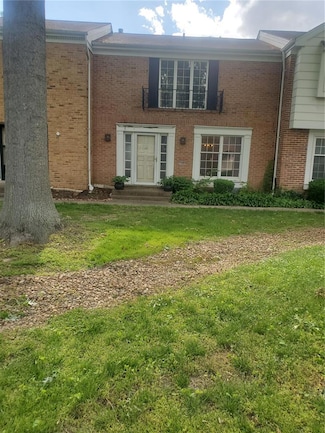 13489 Beaulac Dr, Saint Louis, MO 63141