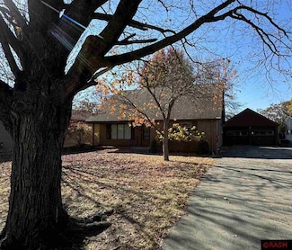 302 302 S Highland Ave, New Ulm, MN 56073