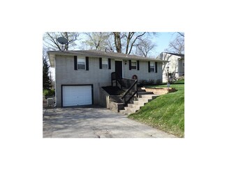 2811 NE 46th St, Kansas City, MO 64117