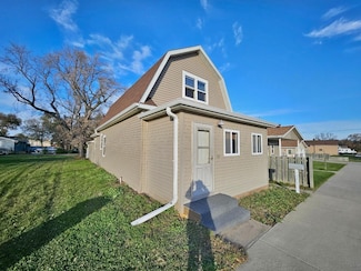 109 1st St NE, Rugby, ND 58368