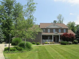 10747 Blueberry Hill Dr, Willoughby, OH 44094