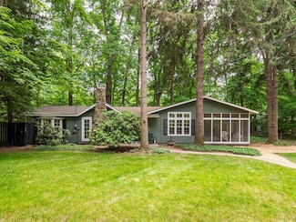 6670 Ravenswood, Sawyer, MI 49125