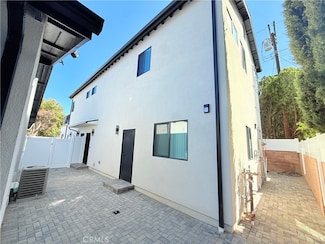 8416 Owensmouth Ave, Los Angeles, CA 91304