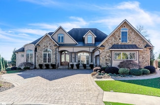 128 Lowther Hall Ln, Greenville, SC 29615