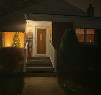 9221 S Avers Ave, Evergreen Park, IL 60805