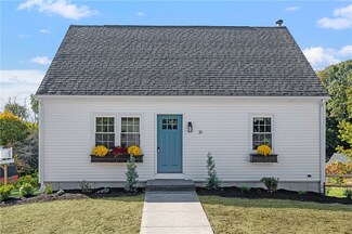 32 Aborn Ave, Cumberland, RI 02864