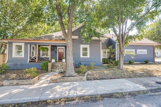 205 Heard St, McKinney, TX 75069