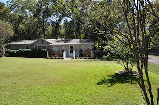 9939 Shoreline Dr, Wills Point, TX 75169