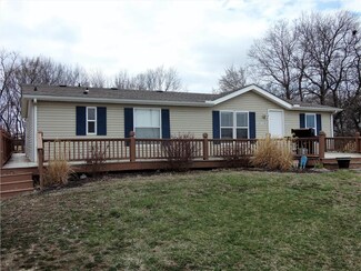 69 Holly Ln, Linn Valley, KS 66040