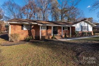 140 Summerlea Dr, Charlotte, NC 28214