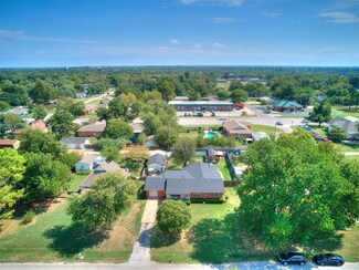 305 N 2nd St, Noble, OK 73068