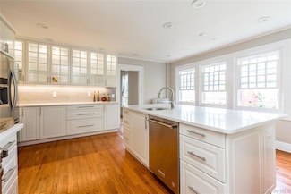 39-26 213th St, Flushing, NY 11361