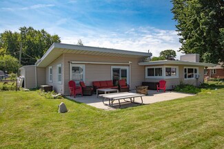 68270 Channel Pkwy, Edwardsburg, MI 49112