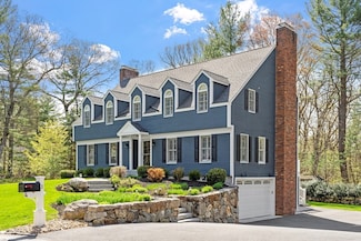 3 Karen Dr, Bedford, MA 01730