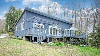 102 Cleve Tripp Rd, Poland, ME 04274