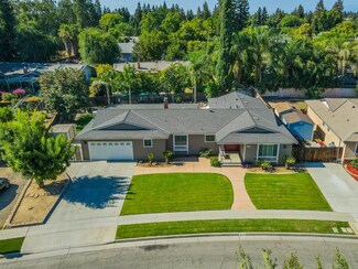 2076 W Los Altos Ave, Fresno, CA 93711