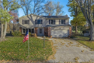 381 Whittington Dr, Dayton, OH 45459