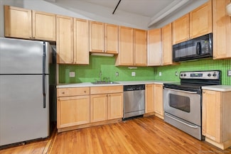 325 Lafayette St Unit 8208, Bridgeport, CT 06604