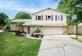 955 Washtenaw St NE, Grand Rapids, MI 49505