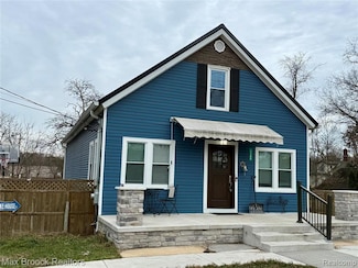 1146 S Long Lake Blvd, Lake Orion, MI 48362