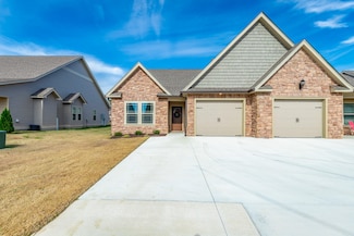166 Sunset Cove Dr, Rossville, GA 30741