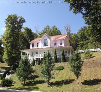 1027 Ridgemont Dr, Elkview, WV 25071