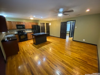 211 Natalen Ave Unit 207, San Antonio, TX 78209