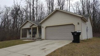 2512 Emerson Forest Pkwy, South Bend, IN 46614