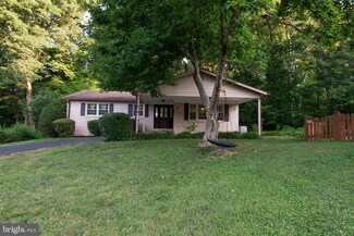 9002 Barb Anne Ct, Springfield, VA 22152