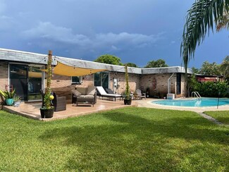 7905 NW 71st Ave, Tamarac, FL 33321