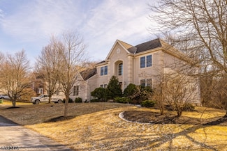 11 Shadow Hill Way, Hackettstown, NJ 07840
