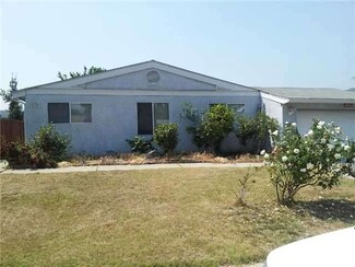 9073 Inverness Rd, Santee, CA 92071