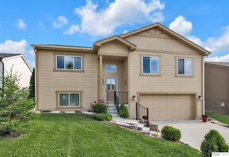 16421 Redman Ave, Omaha, NE 68116