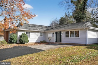 8021 Holly Ave, Waldorf, MD 20601