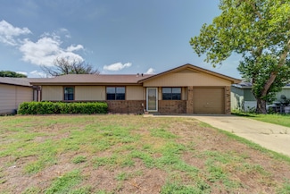 1313 Adrian St, Lubbock, TX 79403