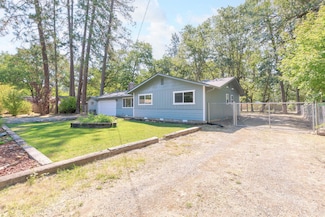 214 Millie St, Cave Junction, OR 97523