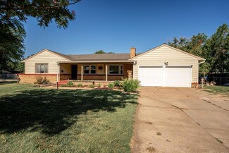 844 Roach St, Salina, KS 67401